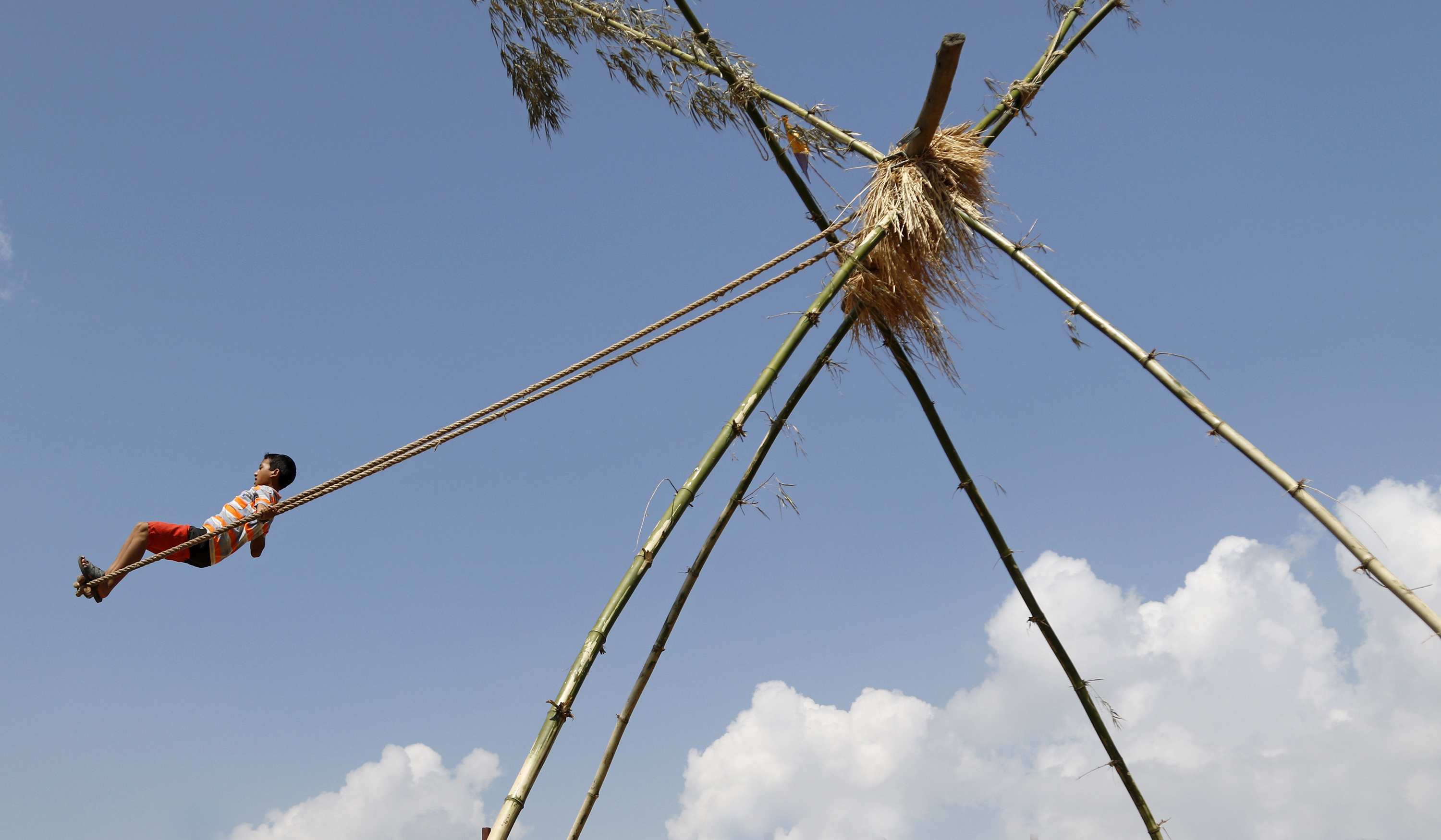 Bamboo Swings – Linge Ping