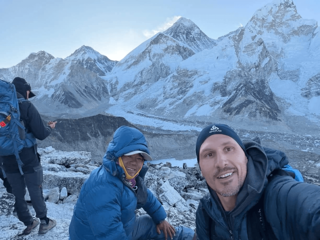Trekkers on the way to EBC